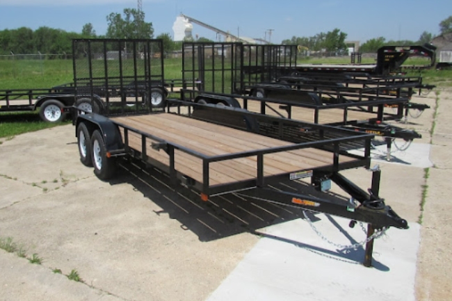 Top 5 Mistakes to Avoid When Buying Construction Trailers